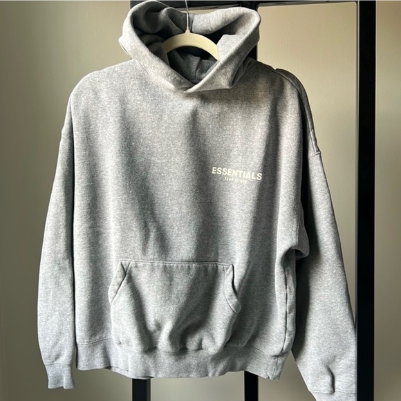Classic grey hoodie with front pocket Essentials brand - Picture 1 of 5